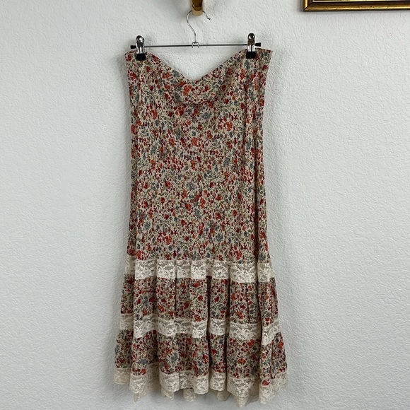 Punch Fashion Maxi Lace Floral Peasant Skirt - Picture 4 of 7